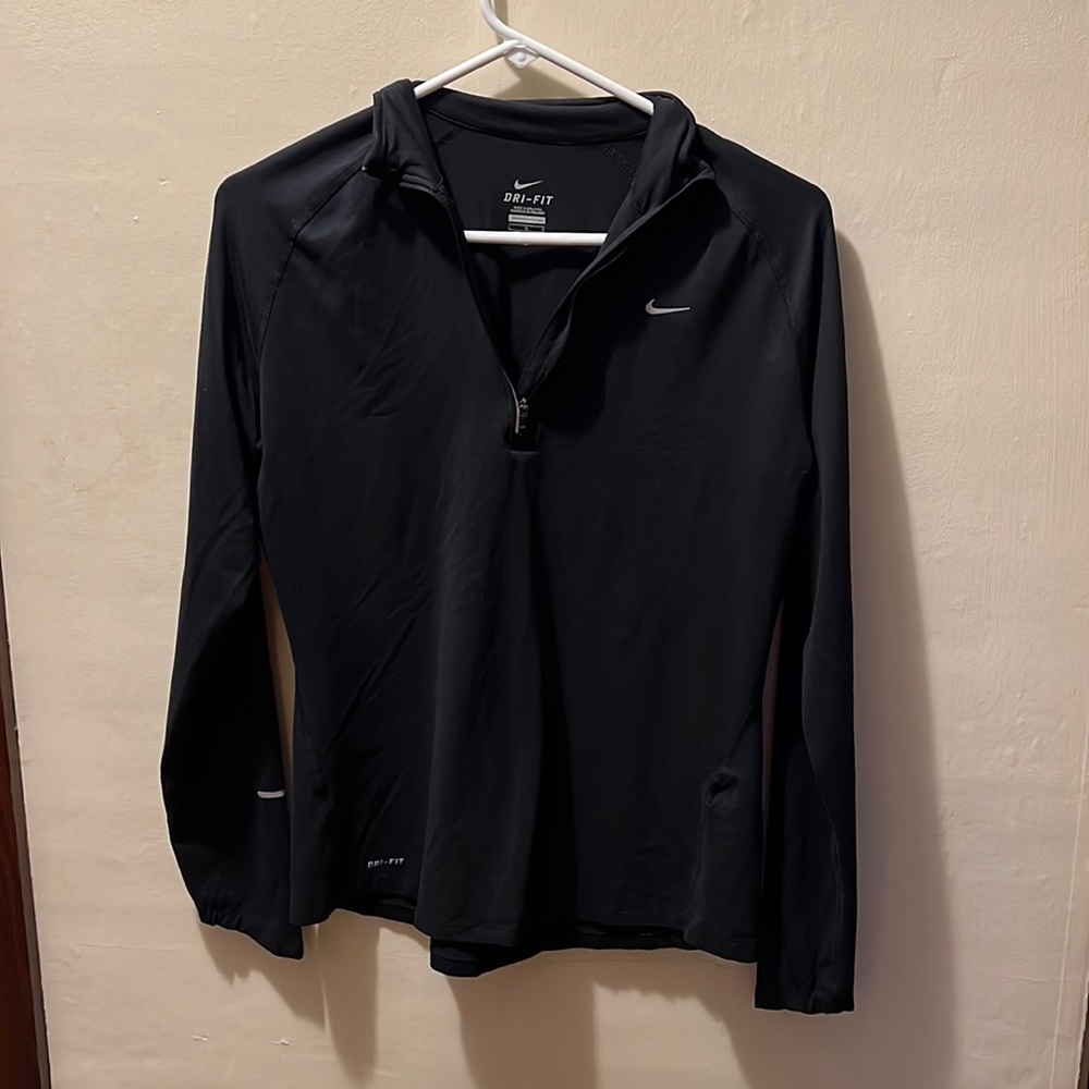 Nike Women’s Long sleeve compression shirt - Black - size Large